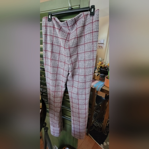 Flair Plaid Pants - Picture 2 of 2